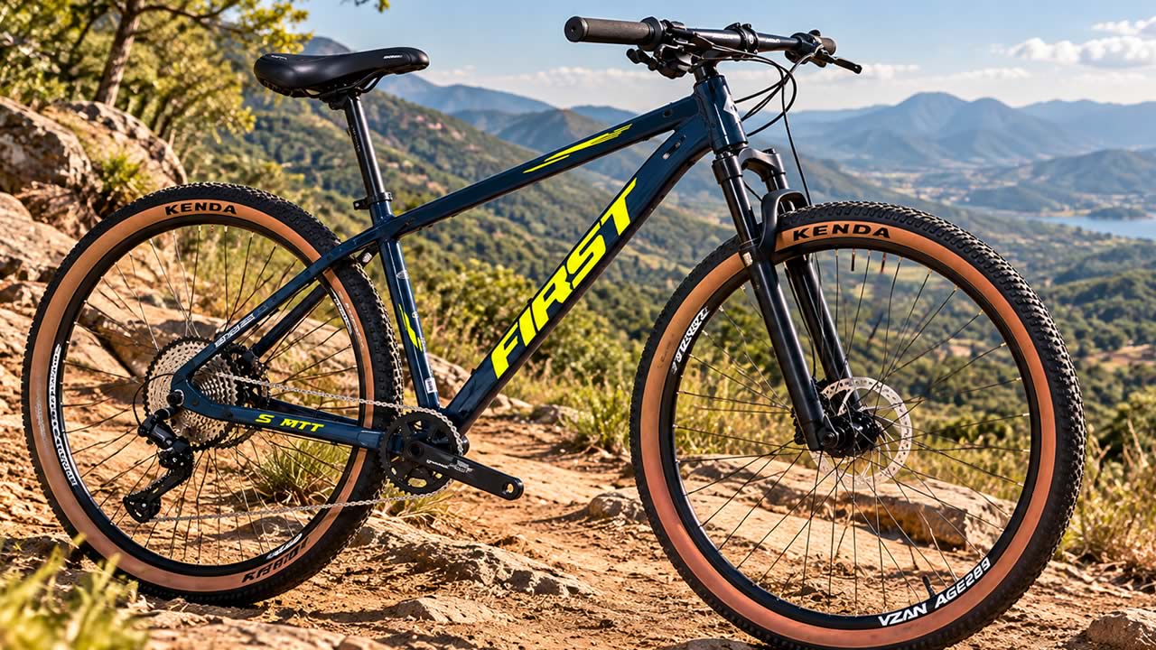 Bicicleta First aro 29 com Shimano Deore 12v, freio hidráulico e suspensão com trava
